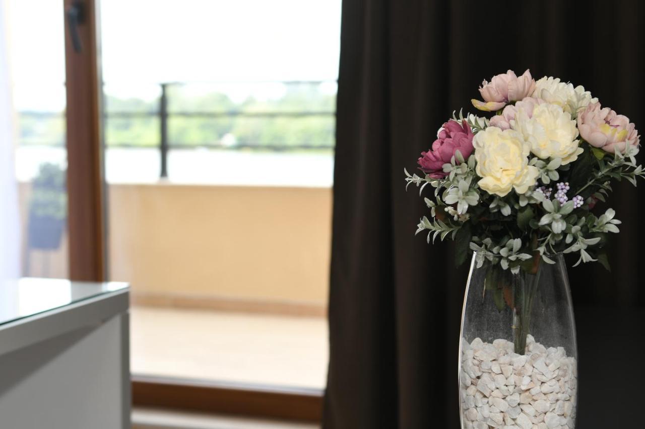 Casa D Argento Apartment Veliko Gradiste Ngoại thất bức ảnh